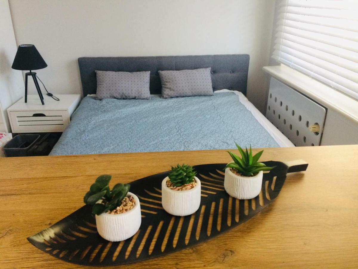 Apartament Adrianna อิวาวา ภายนอก รูปภาพ